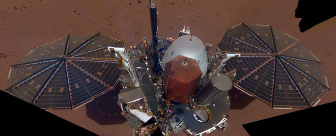 Tàu Đổ Bộ Của NASA Thu Được Những Tín Hiệu Lạ Trên Sao Hoả