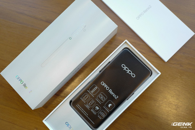 Cận Cảnh Oppo Reno 2: Thiết Kế