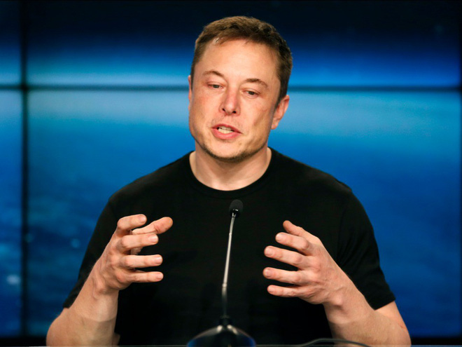 Tỷ Phú Elon Musk Thường Xuyên Đập Bỏ Smartphone Và Thay Mới, Vì Lo Sợ Vấn Đề Bảo Mật