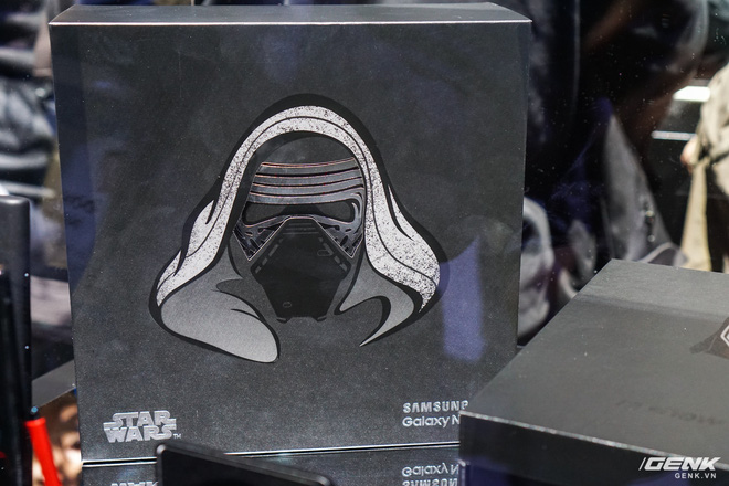 [CES 2020] Cận Cảnh Galaxy Note10+ Phiên Bản Đặc Biệt Dành Riêng Cho Fan Star Wars