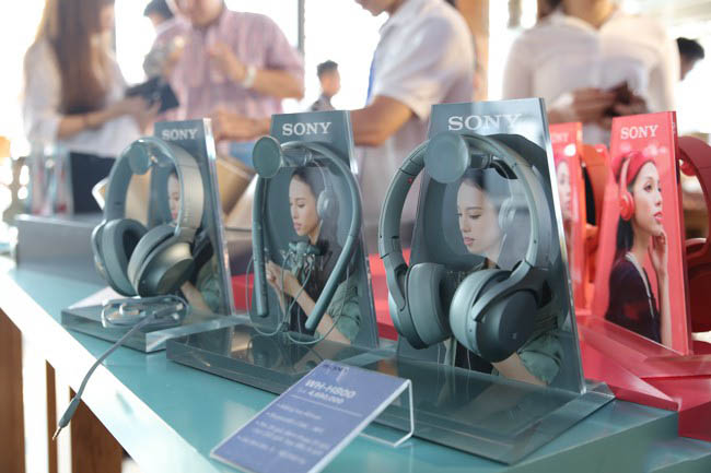 Sony giới thiệu 3 tai nghe không dây dòng 1000X, sử dụng công nghệ chống ồn tiên tiến nhất hiện nay, giá từ 4,99 triệu đồng - Ảnh 10.