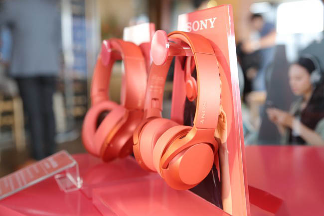 Sony giới thiệu 3 tai nghe không dây dòng 1000X, sử dụng công nghệ chống ồn tiên tiến nhất hiện nay, giá từ 4,99 triệu đồng - Ảnh 9.