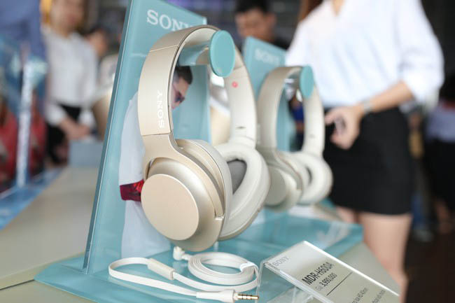 Sony giới thiệu 3 tai nghe không dây dòng 1000X, sử dụng công nghệ chống ồn tiên tiến nhất hiện nay, giá từ 4,99 triệu đồng - Ảnh 8.